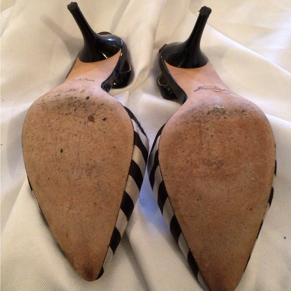 Gently worn black sling back puns - Picture 2 of 2